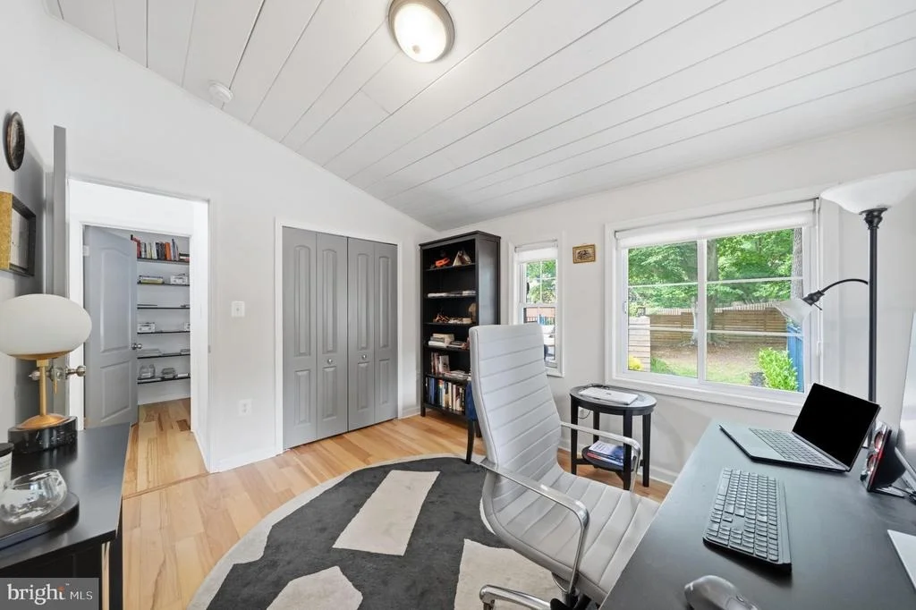 Photo of 6410 BUSHEY DRIVE