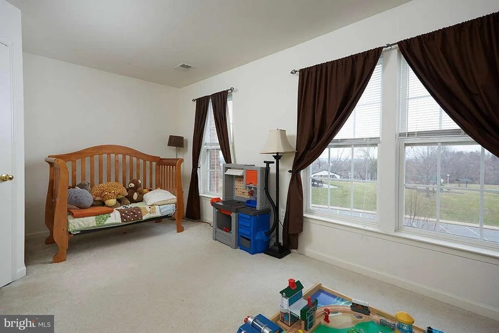 Photo of 560 EISENHOWER DRIVE