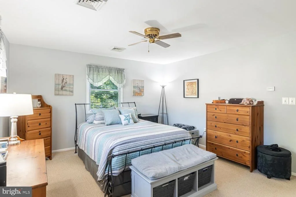 Photo of 38 PINEHURST DRIVE
