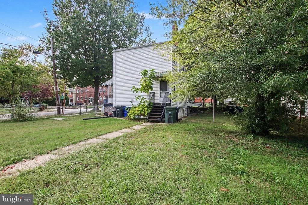 Photo of 4898 SHERIFF ROAD NE