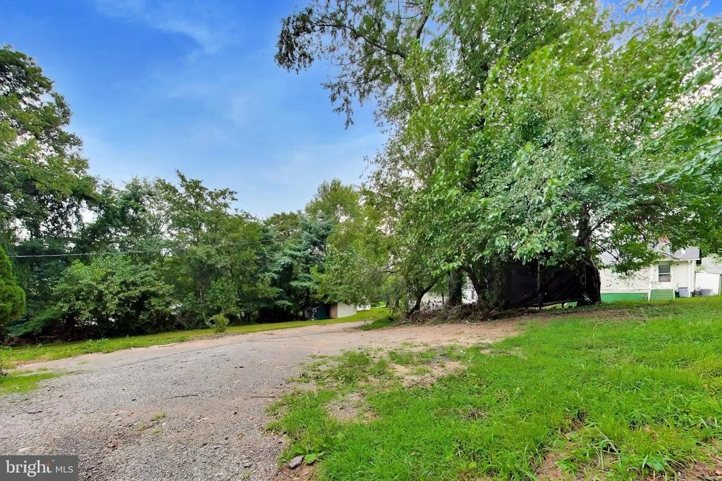 Photo of 16008 BATSON ROAD