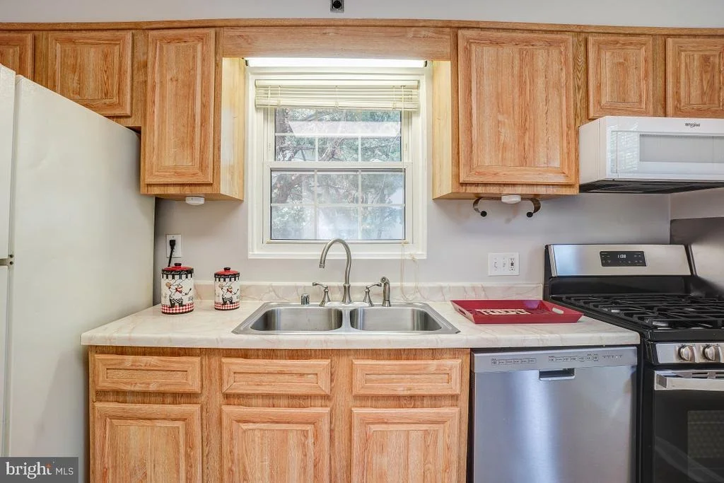 Photo of 10024 CEDAR LANE