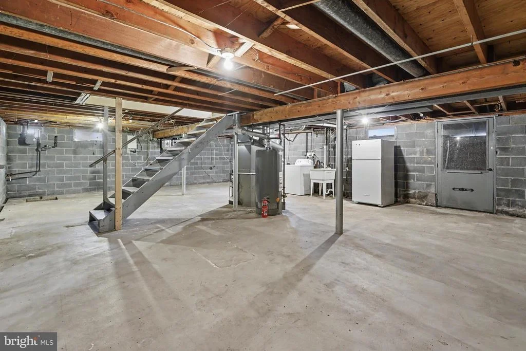 Photo of 16 RUNNING BROOK ROAD