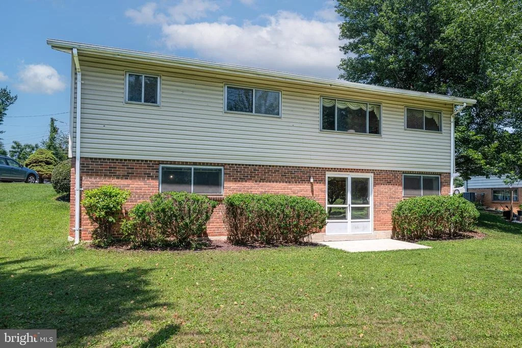 Photo of 11105 SLYE COURT