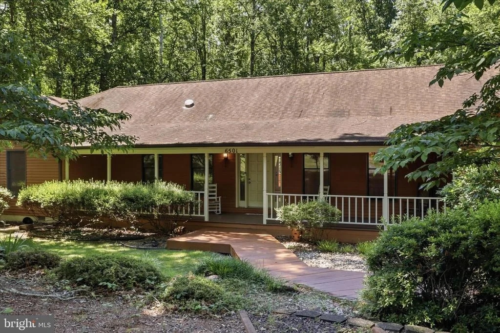 Photo of 6501 COMMONWEALTH COURT