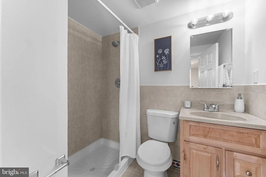 Photo of 11013 AMHERST AVENUE