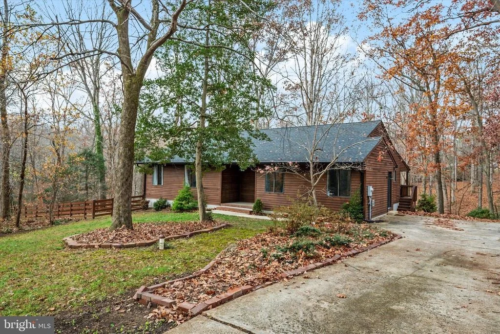 Photo of 2602 LE COMPTE LANE
