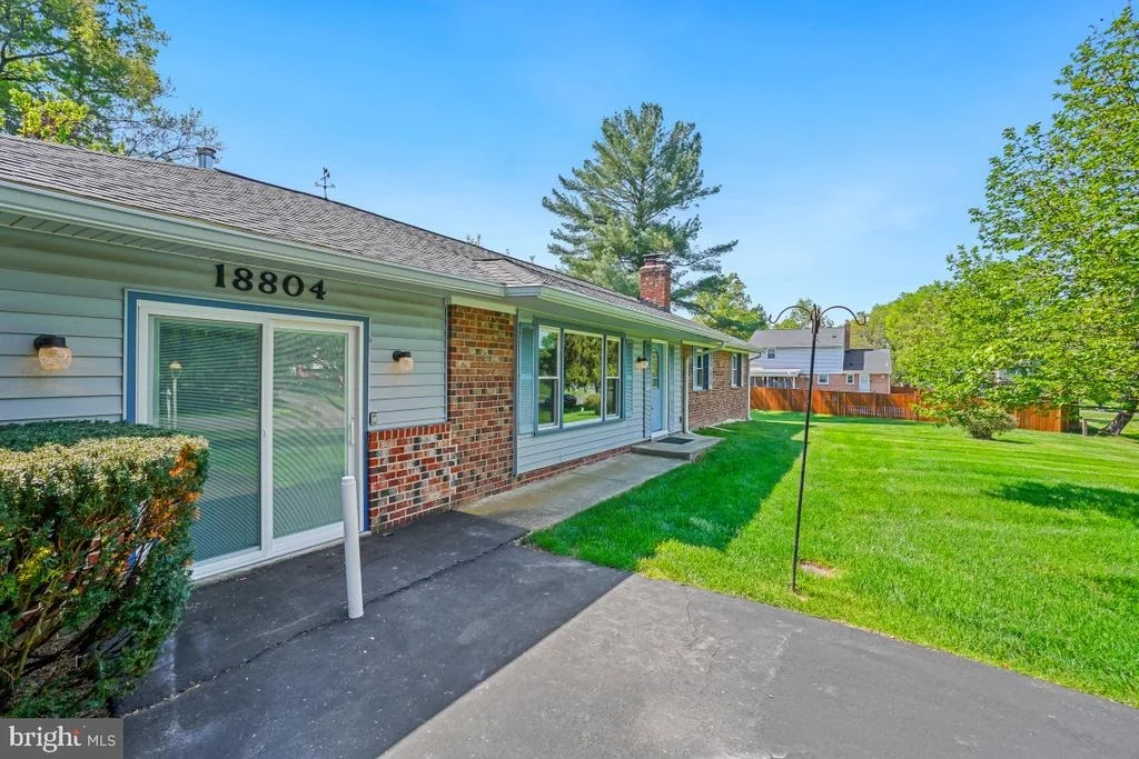 Photo of 18804 WILLOW GROVE ROAD