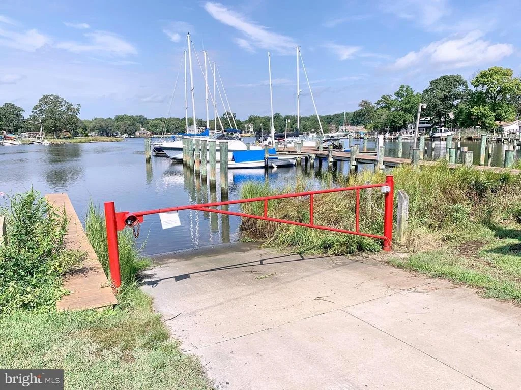 Photo of 1820 LONGWOOD ROAD
