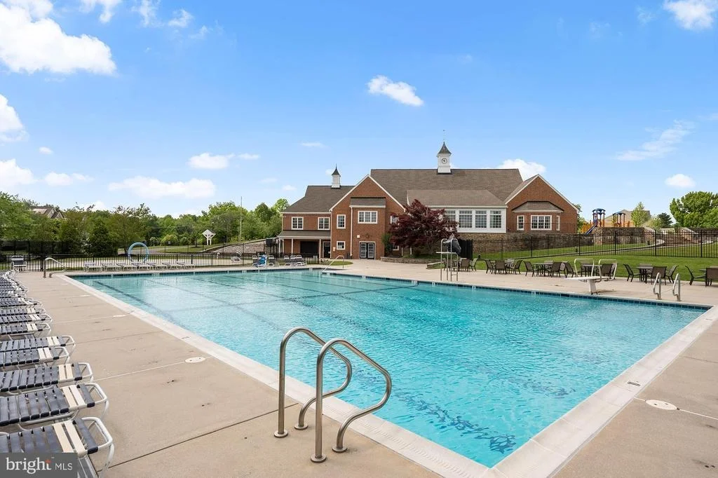 Photo of 821 BENTGRASS DRIVE