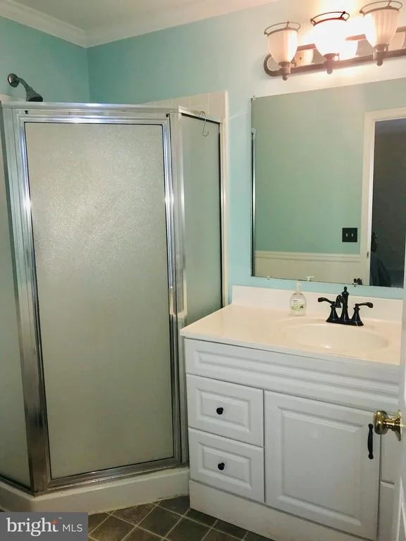 Photo of 668 WARREN DRIVE