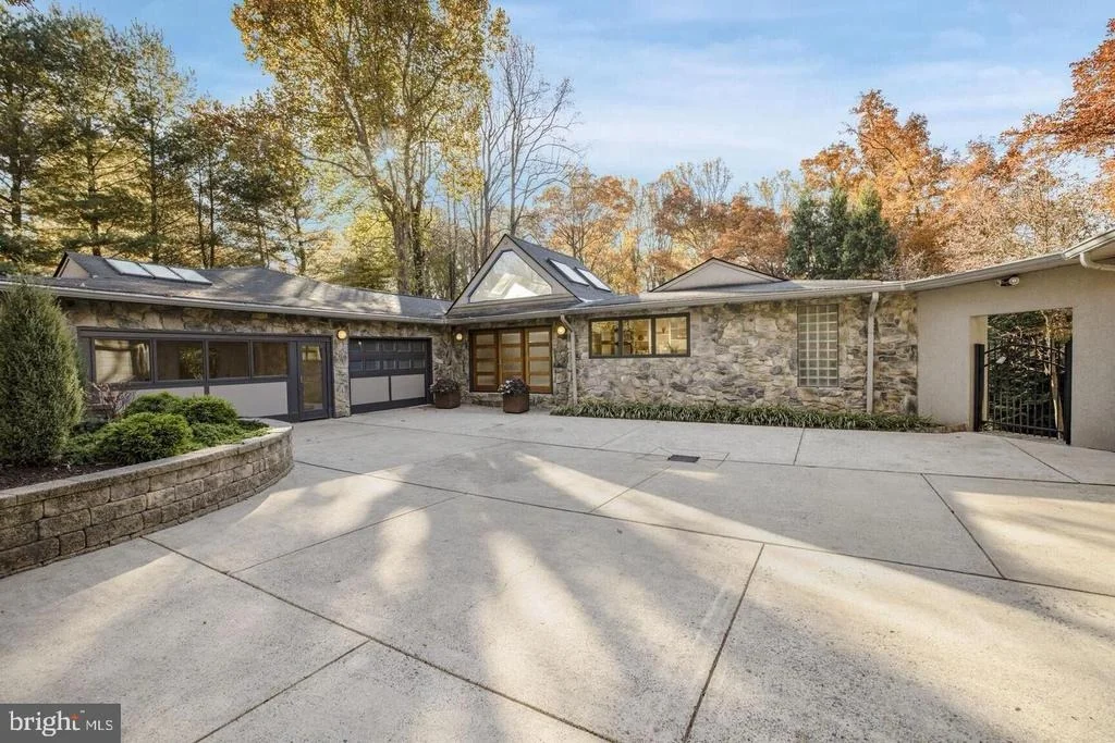 Photo of 15130 SPRINGFIELD ROAD