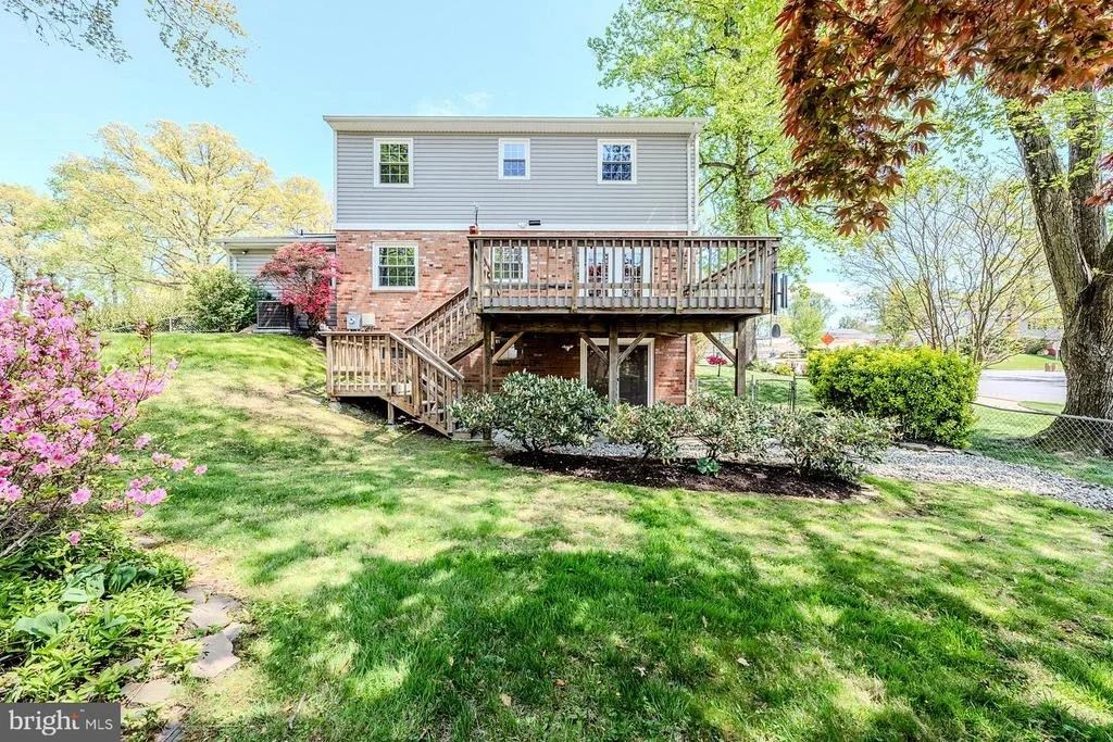 Photo of 6526 GREENVIEW LANE