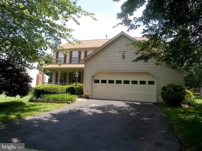 Photo of 125 BOOKHAM LANE