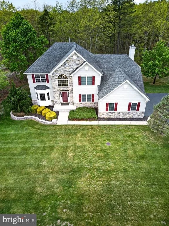 Photo of 77 HEMLOCK DRIVE