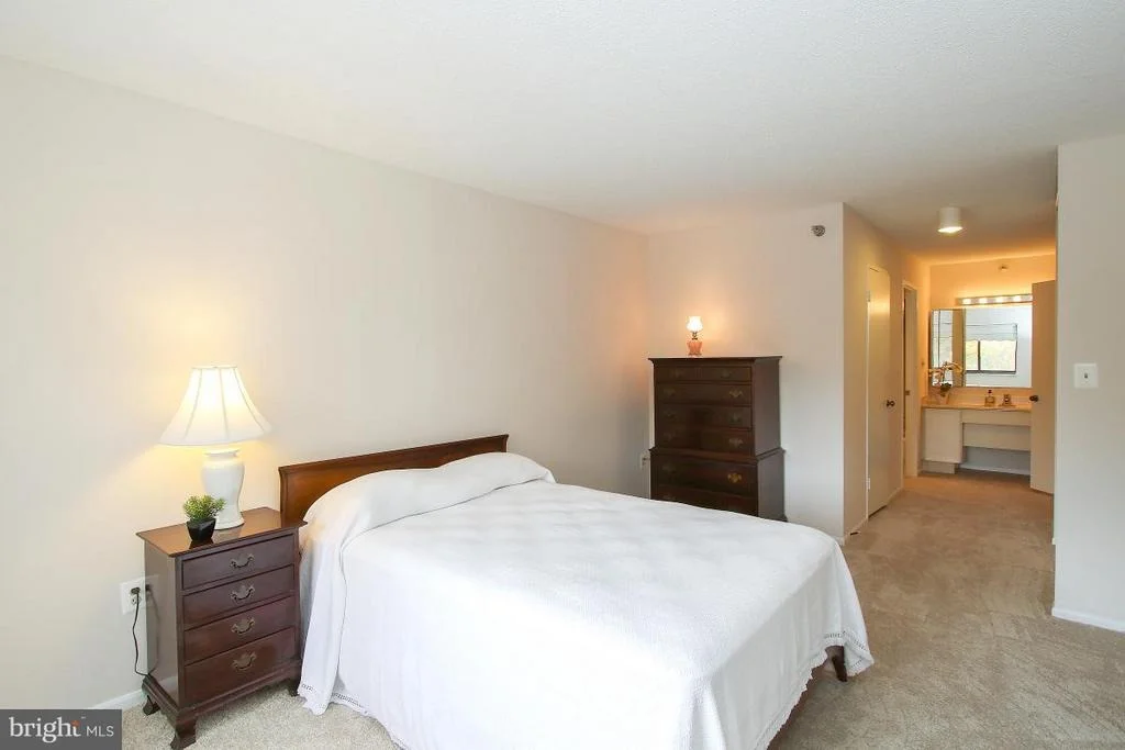 Photo of Unit 3201 at 15115 INTERLACHEN DRIVE