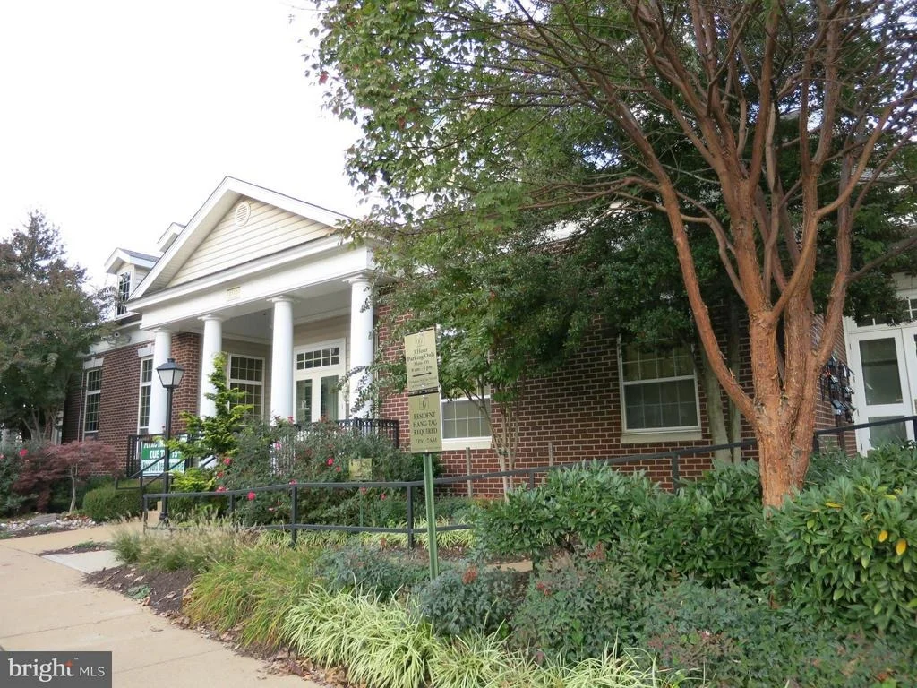 Photo of Unit 4316 at 1580 SPRING GATE DRIVE