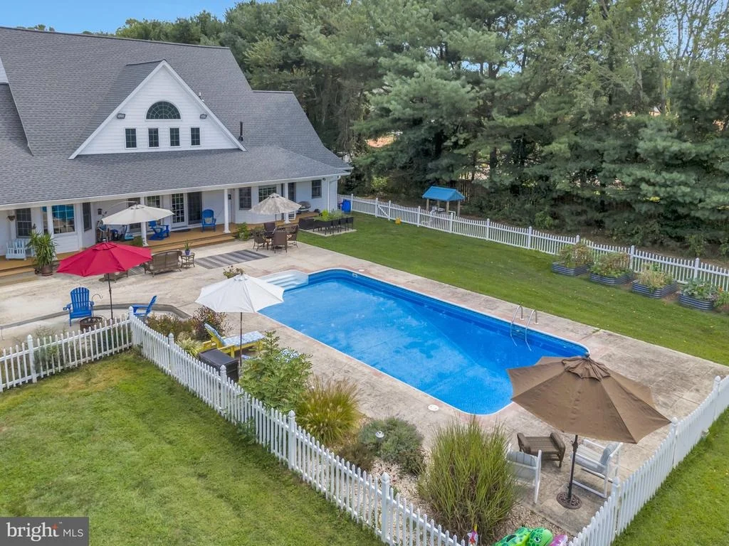 Photo of 16132 HUDSON ROAD