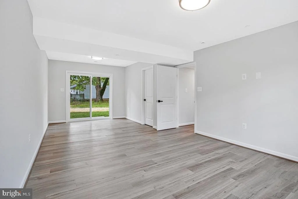Photo of 10 POPLAR LANE
