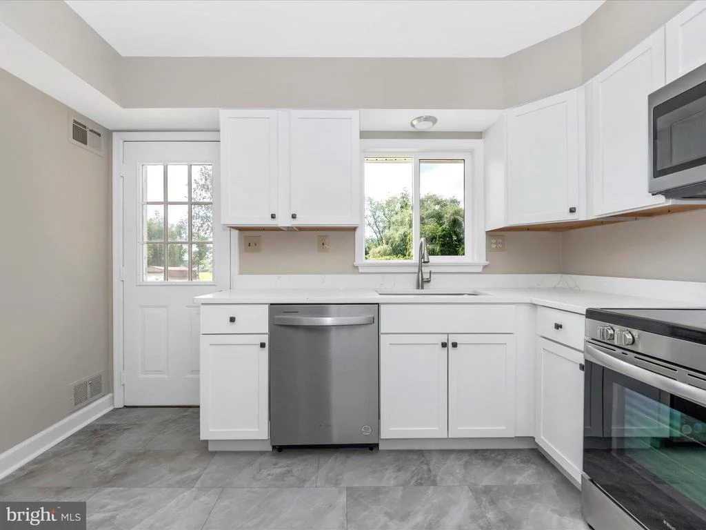 Photo of 19412 MUNCASTER ROAD
