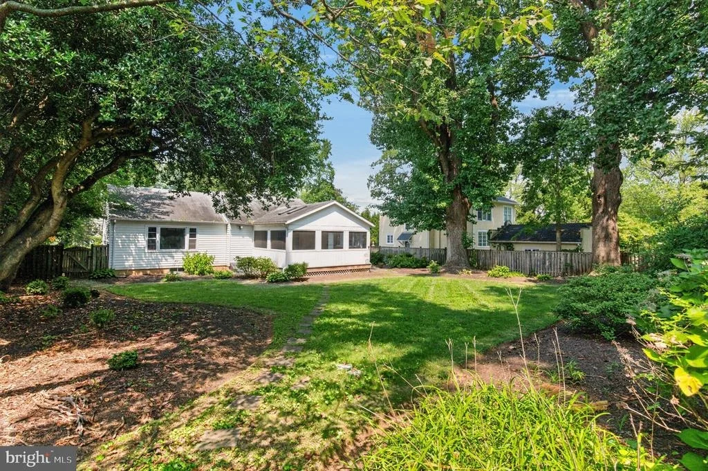 Photo of 111 WARDOUR DRIVE