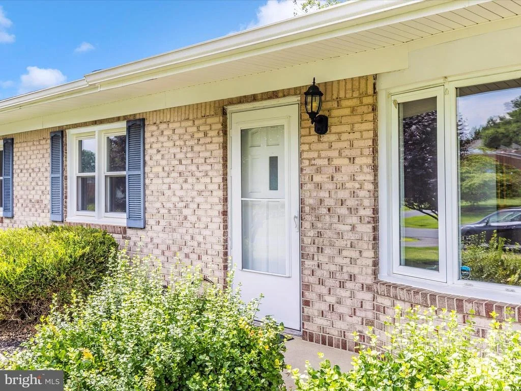Photo of 22128 PIKESIDE DRIVE