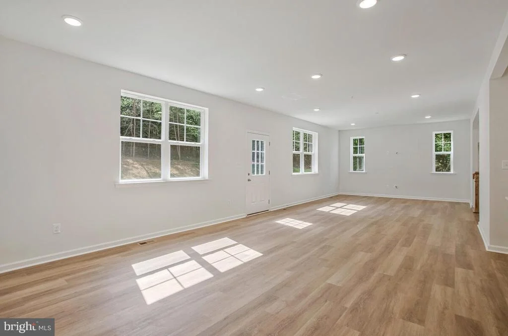 Photo of 900 WALNUT AVENUE
