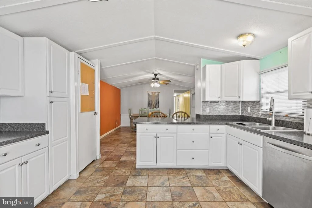 Photo of 34482 SUNSET DRIVE