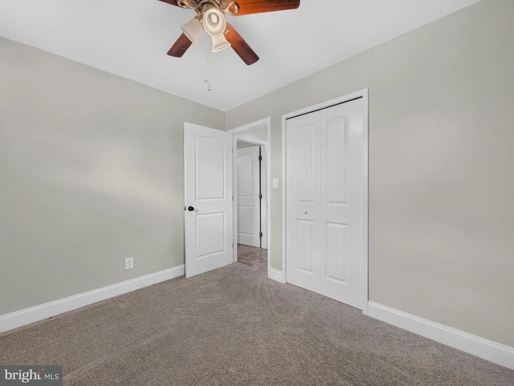 Photo of 504 HAMLEN ROAD