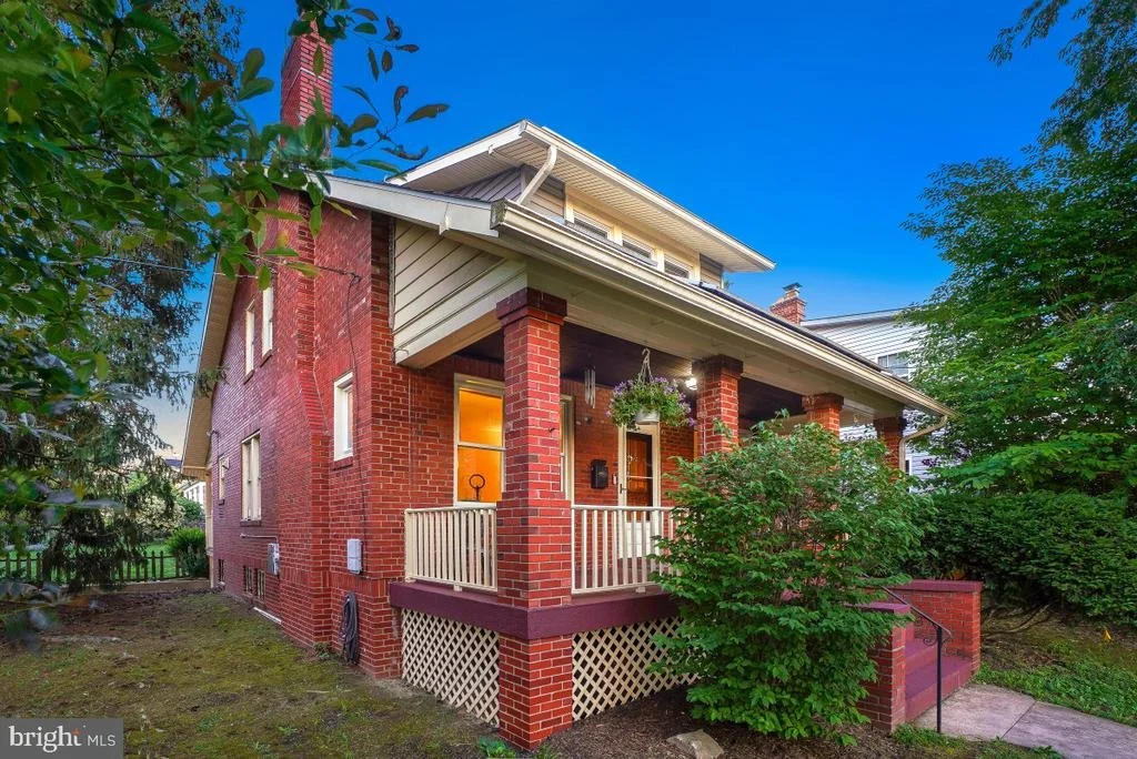 Photo of 6031 3RD STREET NW