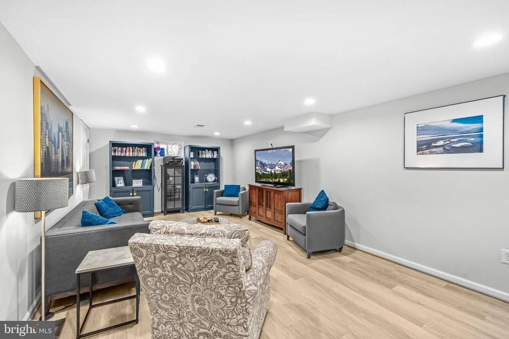 Photo of 1600 FLORA LANE