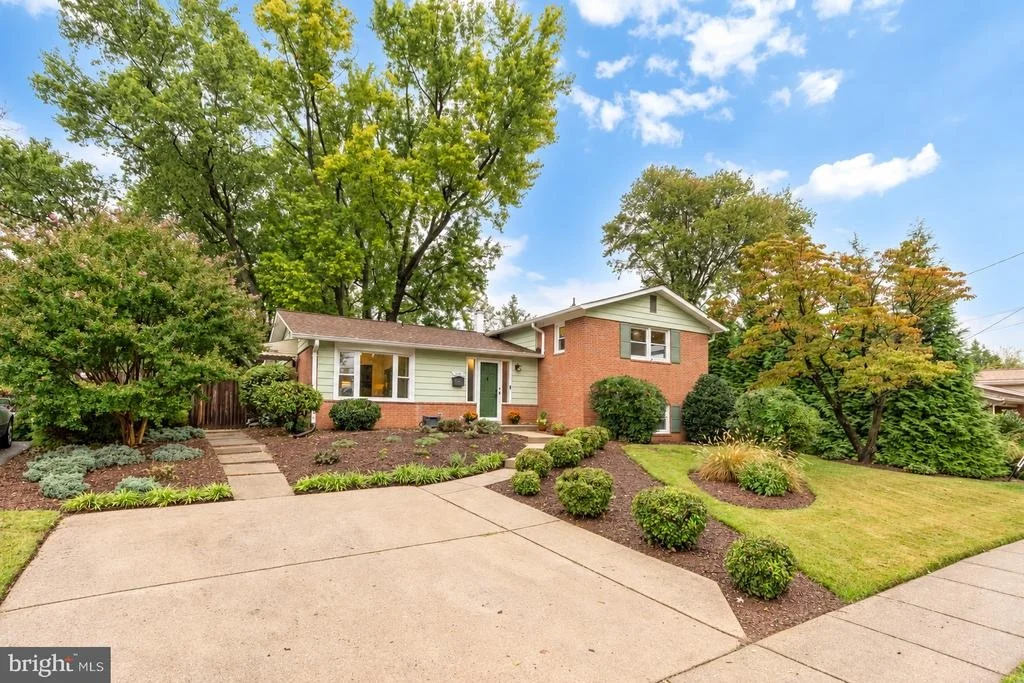 Photo of 1024 DEVERE DRIVE