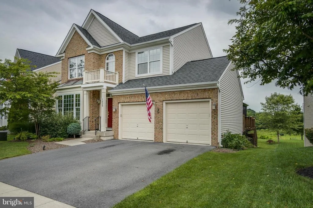 Photo of 1825 GREENLEESE DRIVE