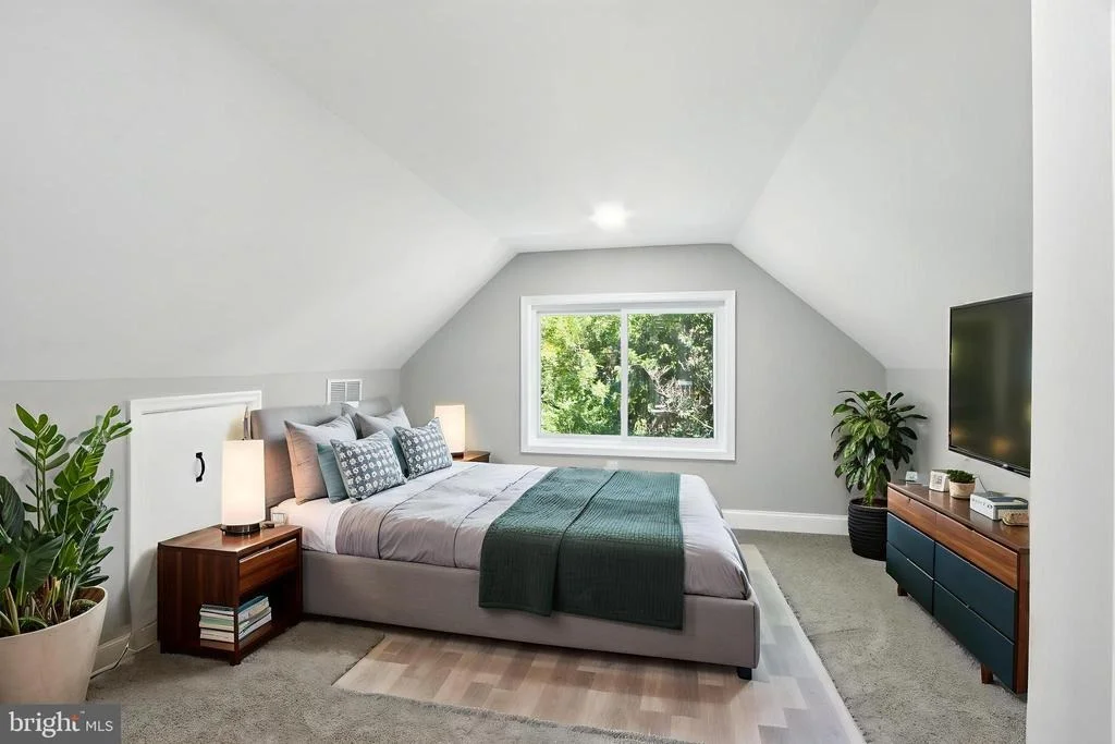 Photo of 310 AUDREY AVENUE