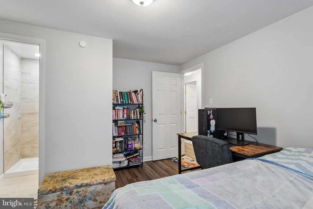Photo of 8615 MYRTLE AVENUE