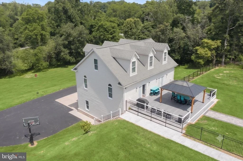 Photo of 3003 SHEFFIELD COURT