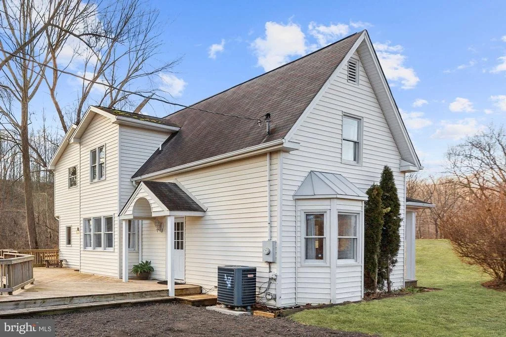 Photo of 2734 CROOKED RUN ROAD