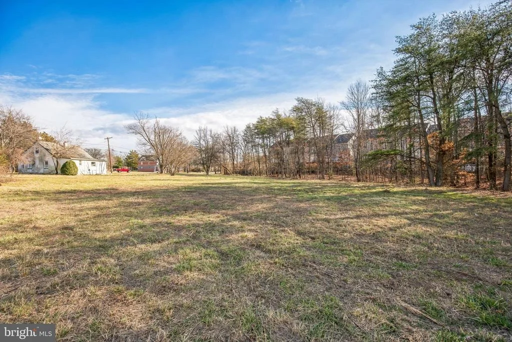 Photo of 9025 DARCY ROAD