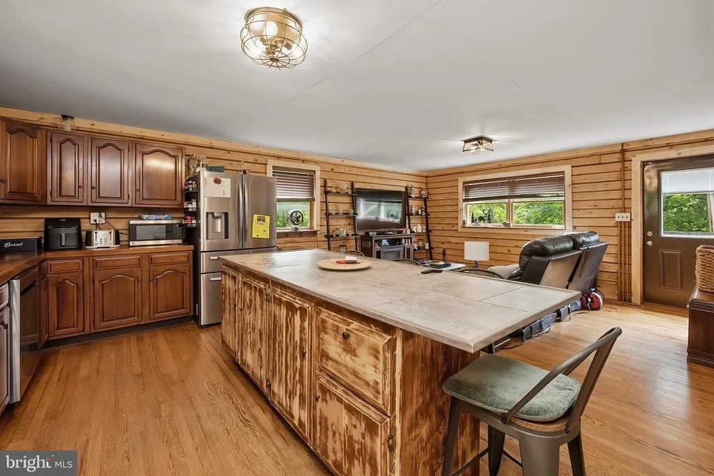 Photo of 2189 TABLE ROCK ROAD