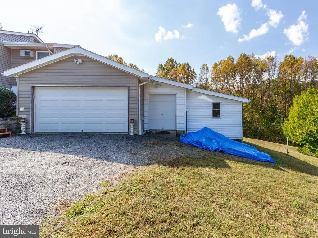Photo of 6740 BRISCOE TURN ROAD