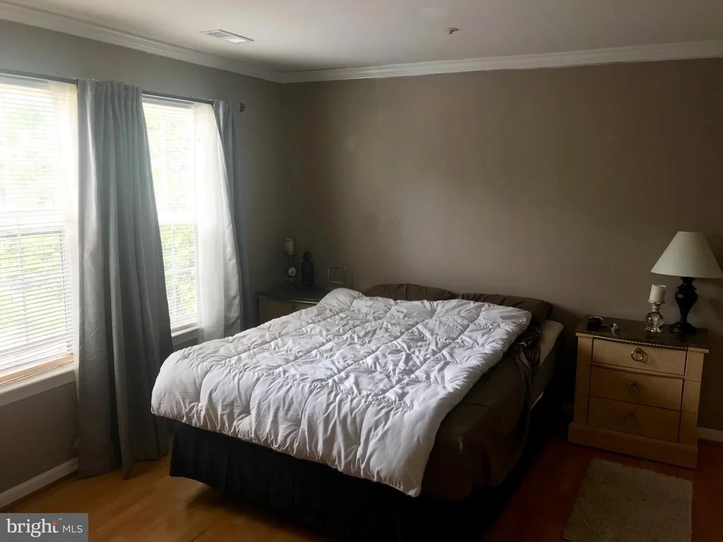 Photo of Unit 2A at 2402 ELLSWORTH WAY