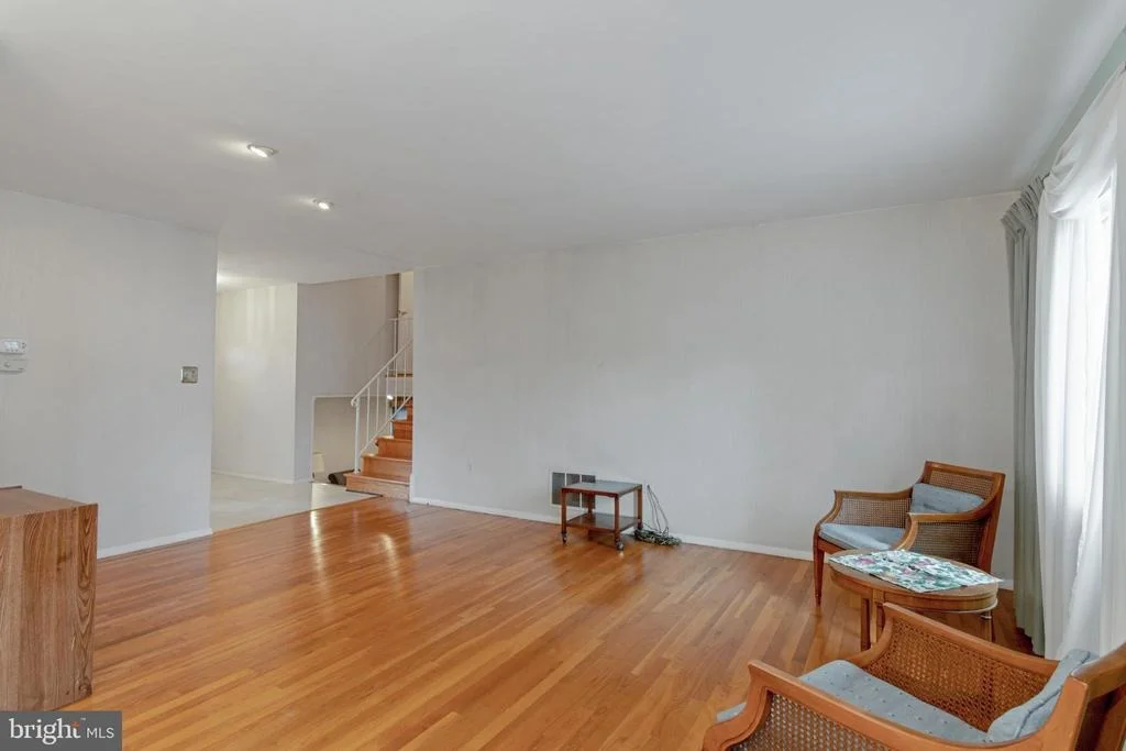 Photo of 9816 GREENVIEW LANE