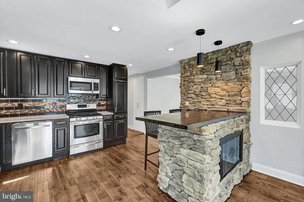 Photo of 501 CLAYS LANE