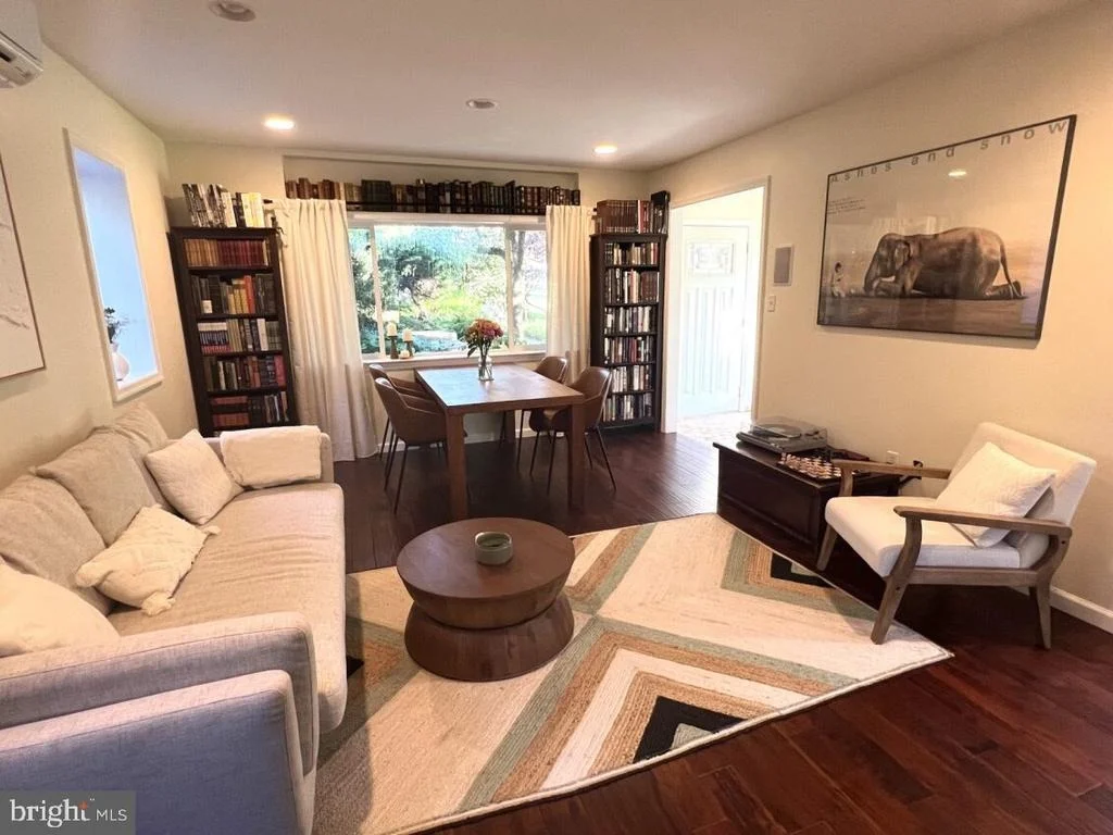 Photo of 2921 DUVALL ROAD