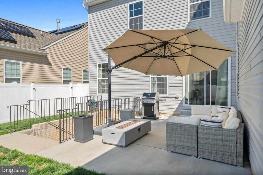 Photo of 23324 LINDSAY DRIVE
