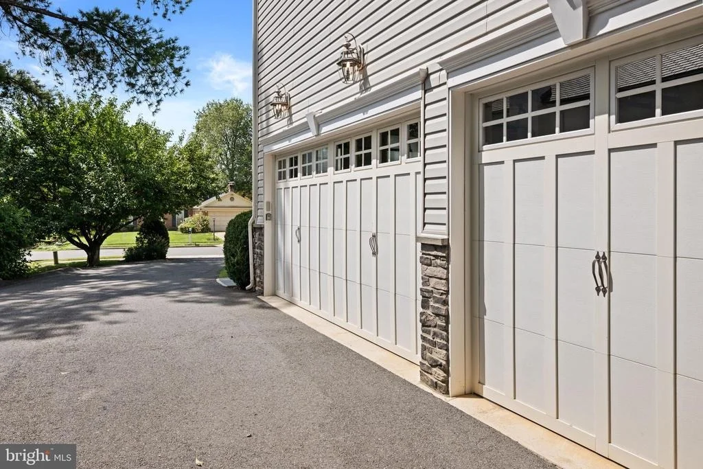 Photo of 6130 RAMSHORN DRIVE