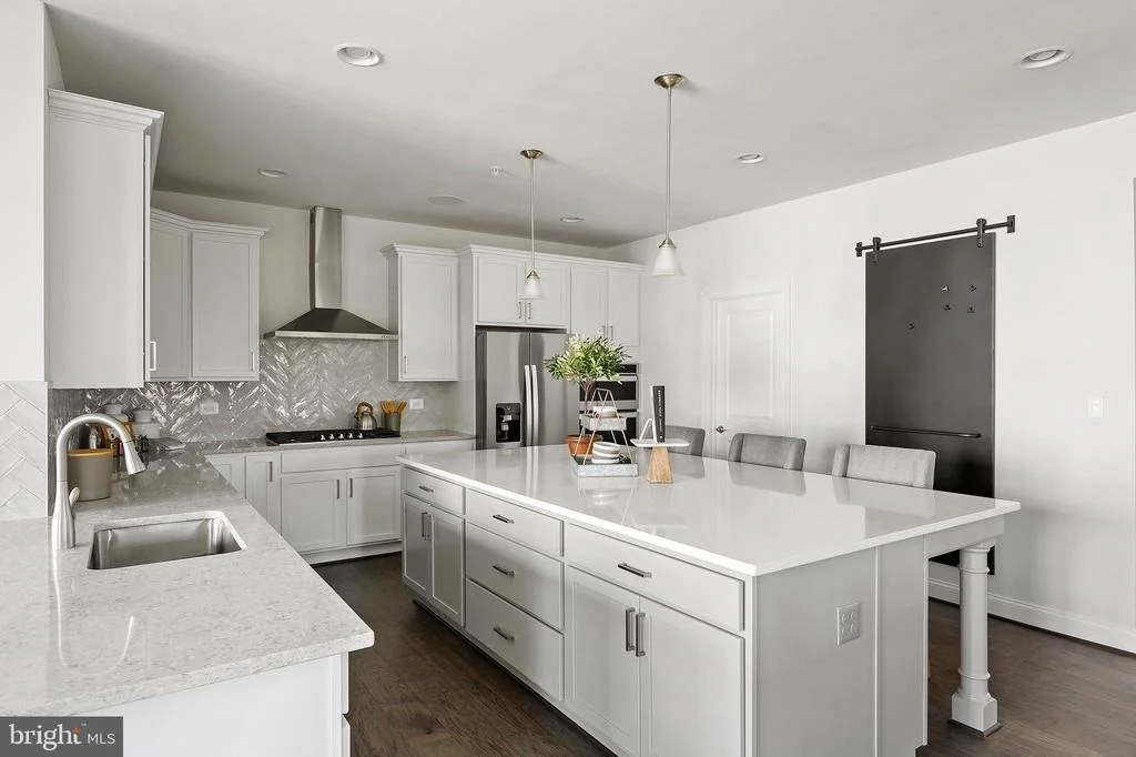 Photo of 10417 LESLIE DRIVE