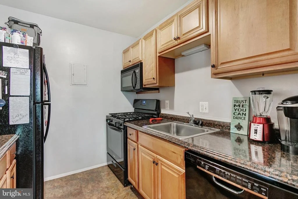 Photo of Unit 11 at 3750 BEL PRE