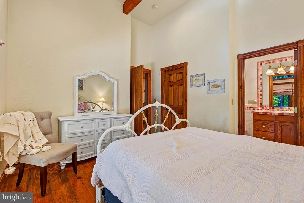 Photo of 2747 MARSH HILL ROAD