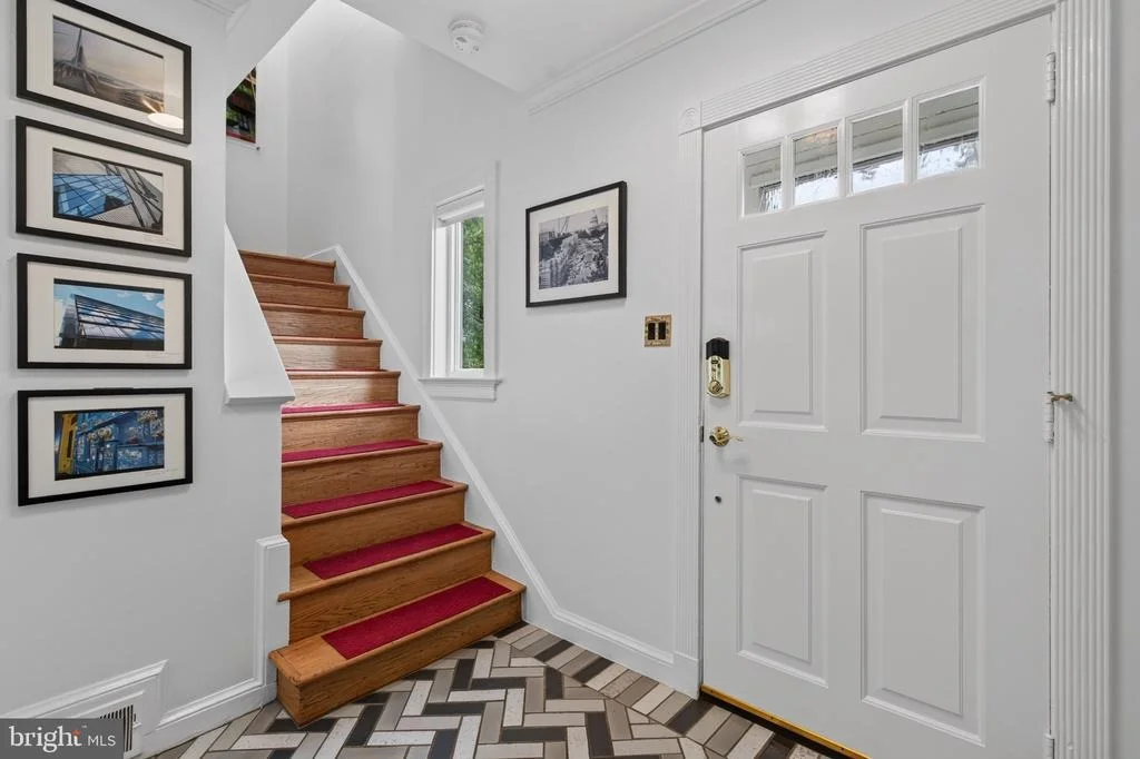 Photo of 432 ARGYLE DRIVE